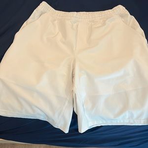 Lululemon pace breakers 9” lined